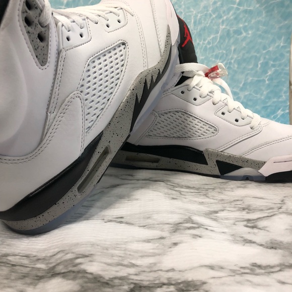 🚨SOLD🚨Jordan 5 Retro “White, Red, Black” - Picture 3 of 7